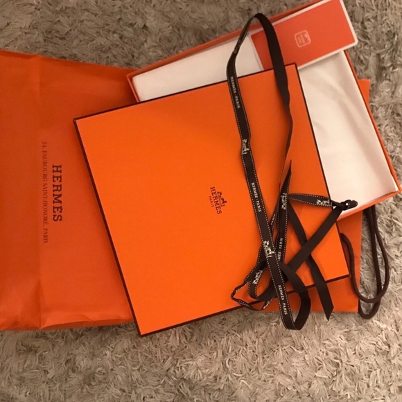 Hermès silk scarf - Picture 4 of 4
